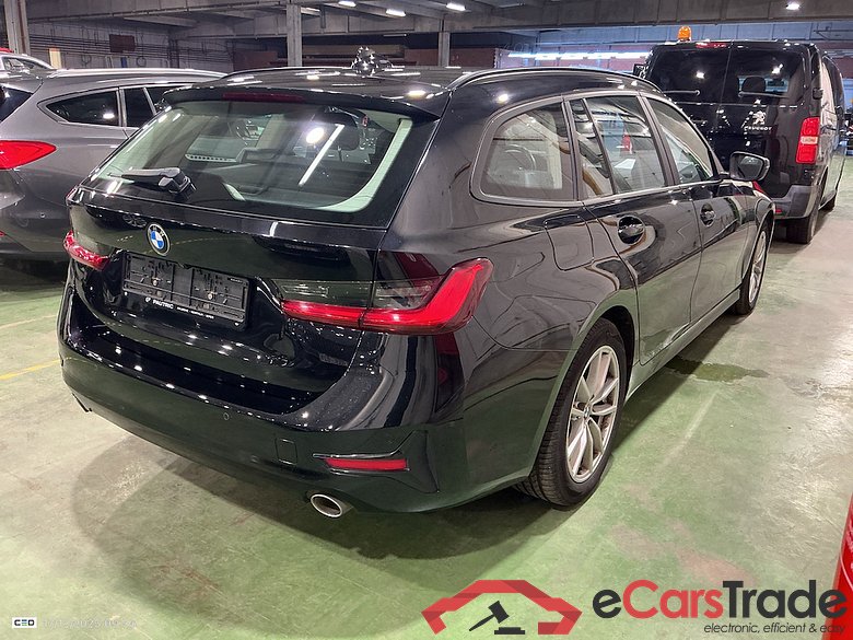 BMW 318d Touring LED-Xenon LC-Pro Navi-Pro KeylessGo Klima Camera PDC ... #3