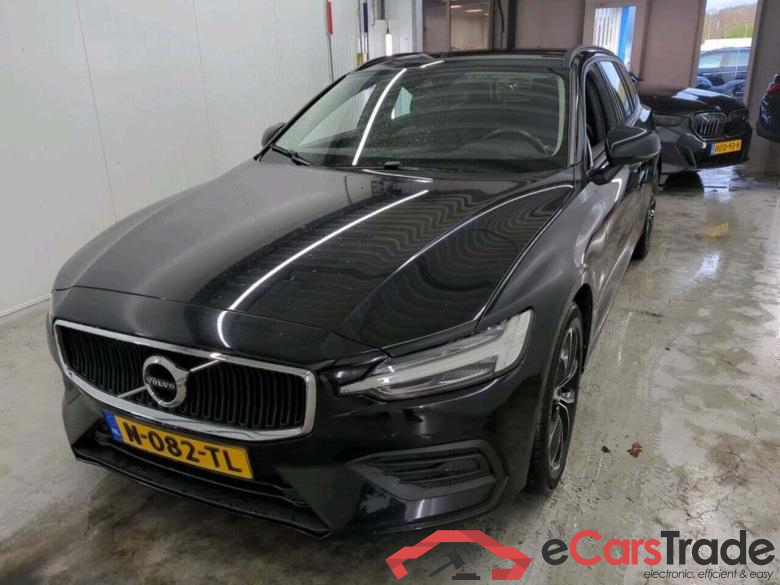 VOLVO V60 2.0 B3 Momentum