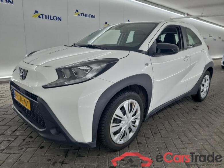TOYOTA Aygo X 1.0 VVT-I MT play 5D 53kW #1