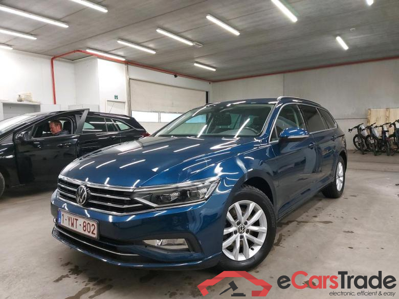 VOLKSWAGEN - VW  PASSAT VARIANT TDI 122PK DSG Style Business With Vienna Leather & KeyLess & Electric Trailer Hook