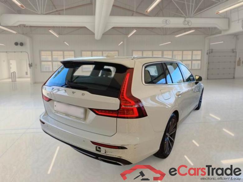 VOLVO V60 / 2019 / 5P / STATION WAGON T6 PLUG-IN AWD AUTOM.INSCR.EXPR. #2