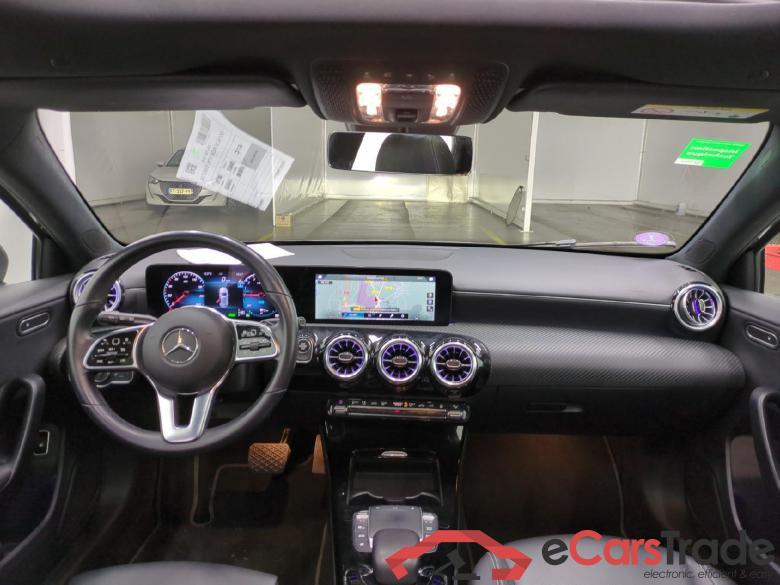 MERCEDES-BENZ Classe A Compact / 2018 / 5P / Berline A 250 e Business Line 8G-DCT #5