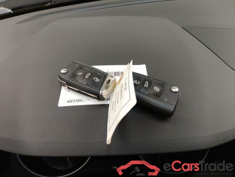 VOLKSWAGEN TIGUAN DIESEL - 2021 2.0 TDI 150 SCR 4Motion Life BMT DSG 5d #4