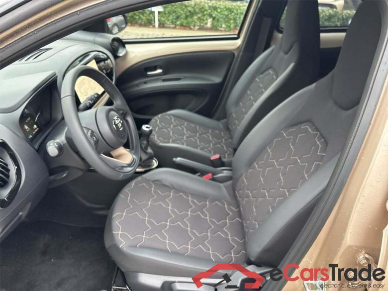TOYOTA Aygo X 1.0 VVT-i MT Envy #5