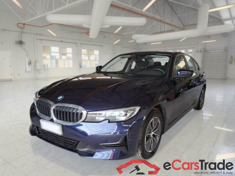BMW SERIE 3 / 2018 / 4P / BERLINA 318D 48V BUSINESS ADVANTAGE AUTO