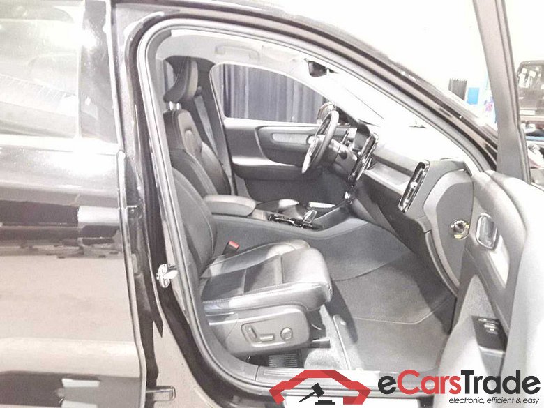 Volvo XC40 (2017->) DE - SUV5 B4 2WD EU6d, Inscription (EURO 6d), 2020 - 2022 #6