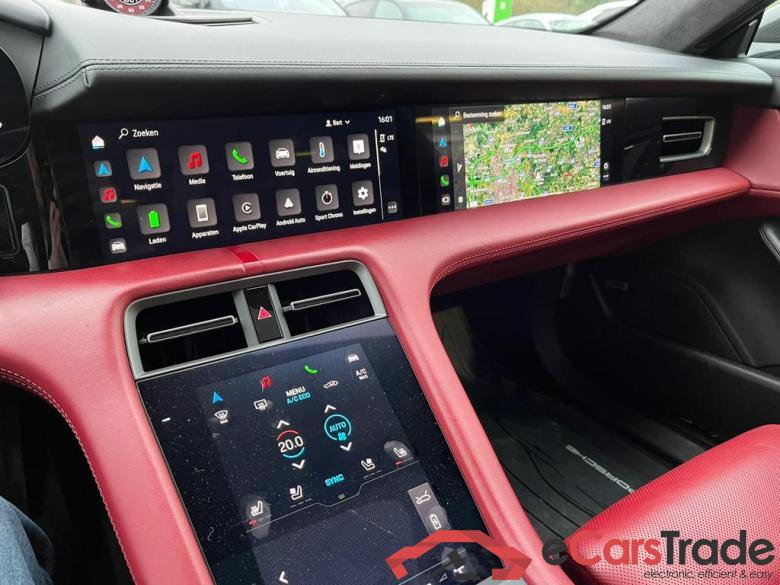 PORSCHE Taycan Cross Turismo Taycan Turbo S Cross Turismo #4