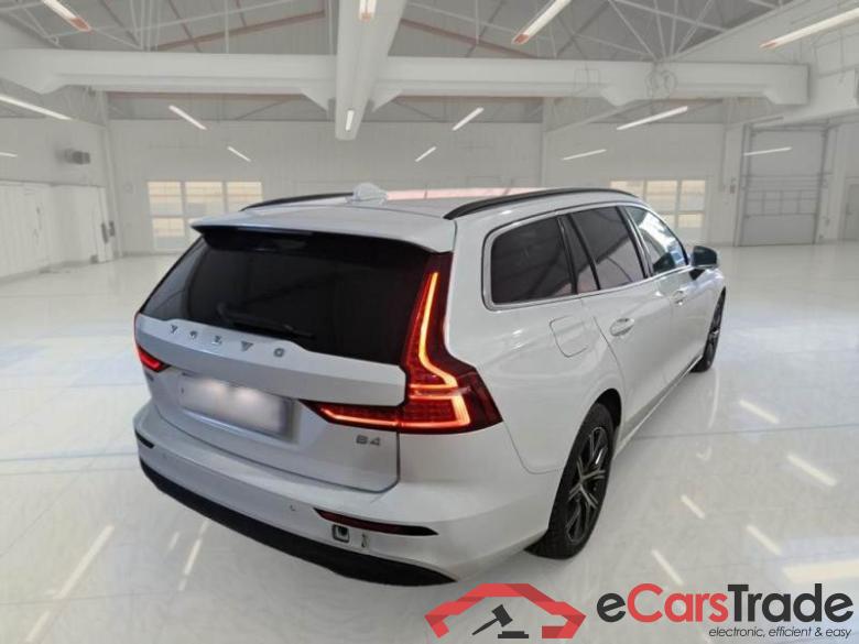 VOLVO V60 / 2019 / 5P / STATION WAGON B4 D AUTOM.CORE #2