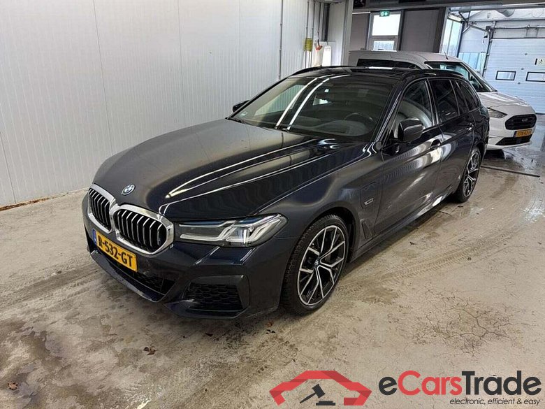 BMW 5-serie Touring 520e Bns Edit.+ #1