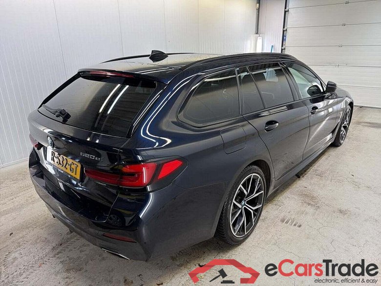 BMW 5-serie Touring 520e Bns Edit.+ #2