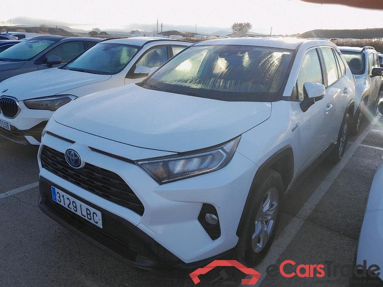 TOYOTA Rav4 / 2018 / 5P / todoterreno 2.5l 220H Business #1