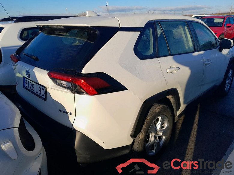 TOYOTA Rav4 / 2018 / 5P / todoterreno 2.5l 220H Business #2