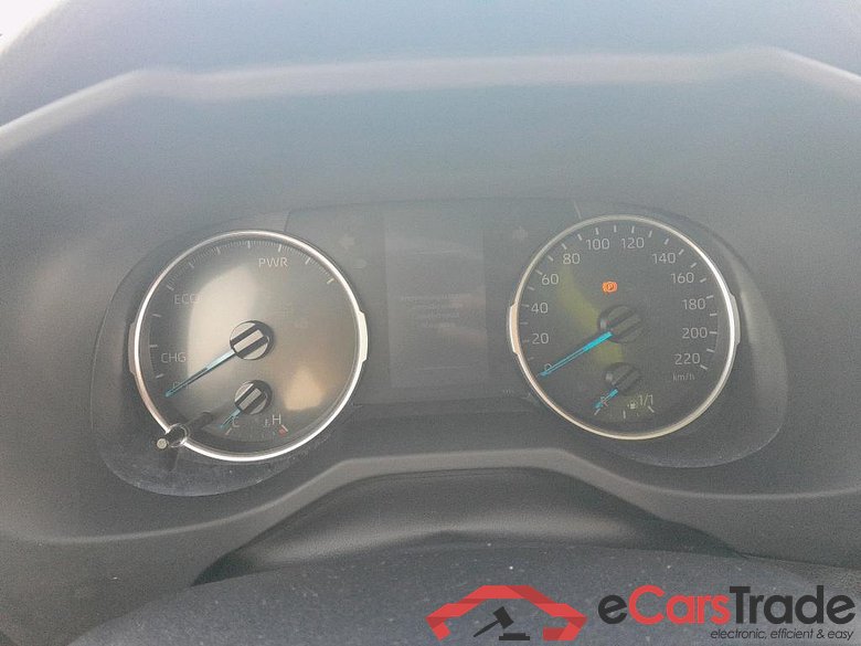 TOYOTA Rav4 / 2018 / 5P / todoterreno 2.5l 220H Business #4