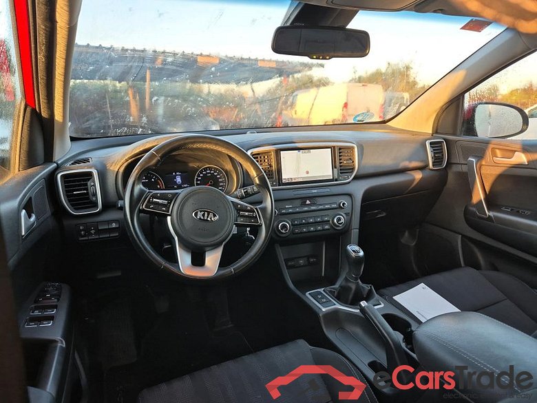 KIA Sportage / 2018 / 5P / todoterreno 1.6 MHEV Business 100kW (136CV) 4x2 #3