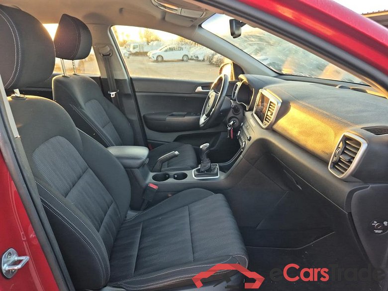 KIA Sportage / 2018 / 5P / todoterreno 1.6 MHEV Business 100kW (136CV) 4x2 #6