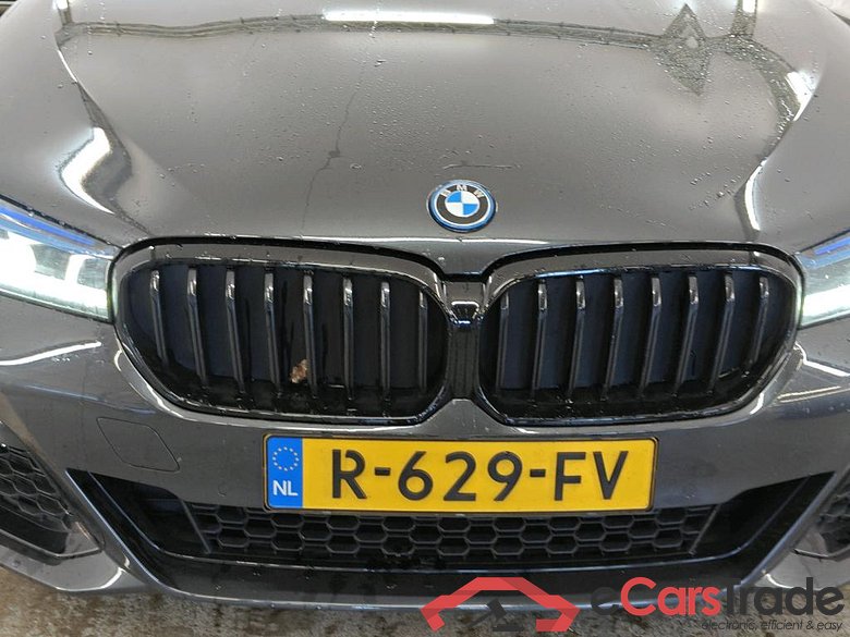 BMW 5 Serie Sedan 530e  M Sportpakket 4d  M 50 Jahre uitvoering, Pano #5