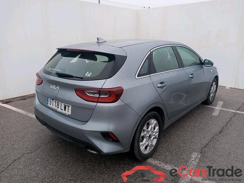 KIA Ceed / 2021 / 5P / berlina con portón 1.0 T-GDi 88kW (120CV) Drive #2