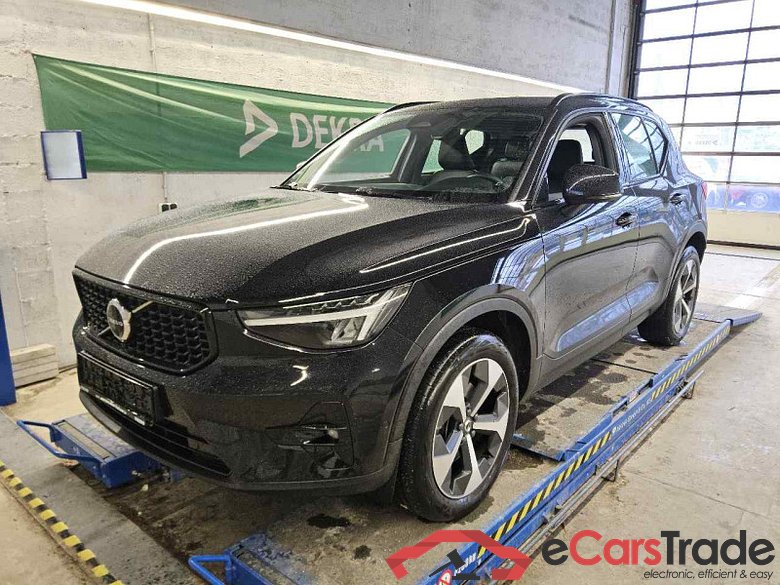 Volvo XC40 (2017->) DE - SUV5 B4 2WD EU6d, Plus Dark (EURO 6d), (Facelift) 2022 - 2024
