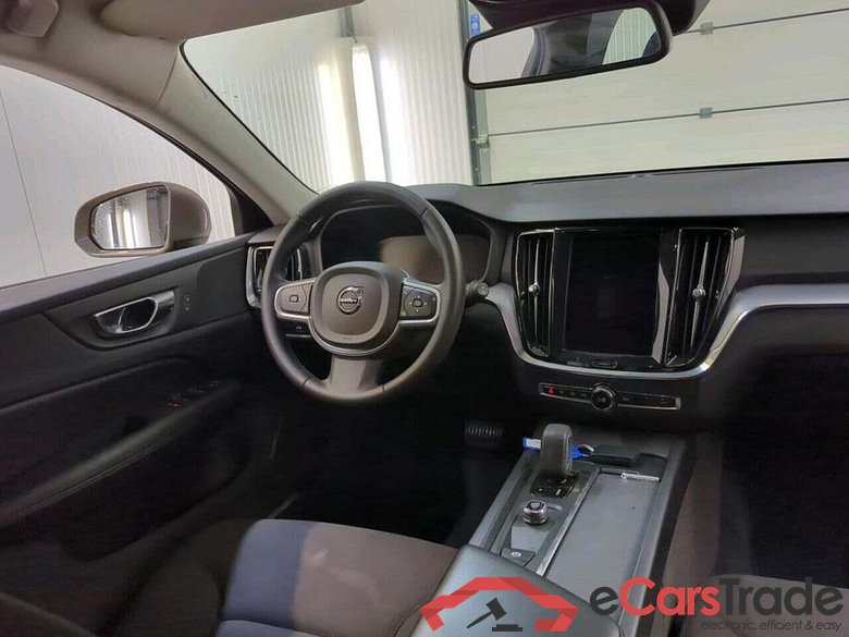 VOLVO V60 2.0 B3 Mom. Adv. #3