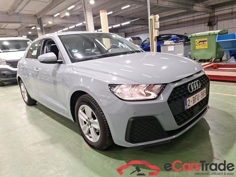 AUDI A1 1.0 25 TFSI ATTRACTION #2