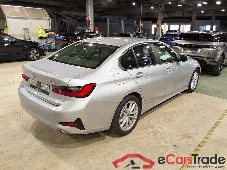 BMW 3 - 2019 330eA PHEV #4