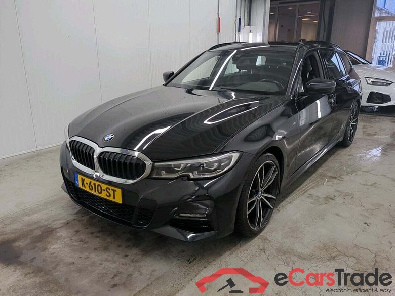 BMW 3-serie Touring 320i High Executive