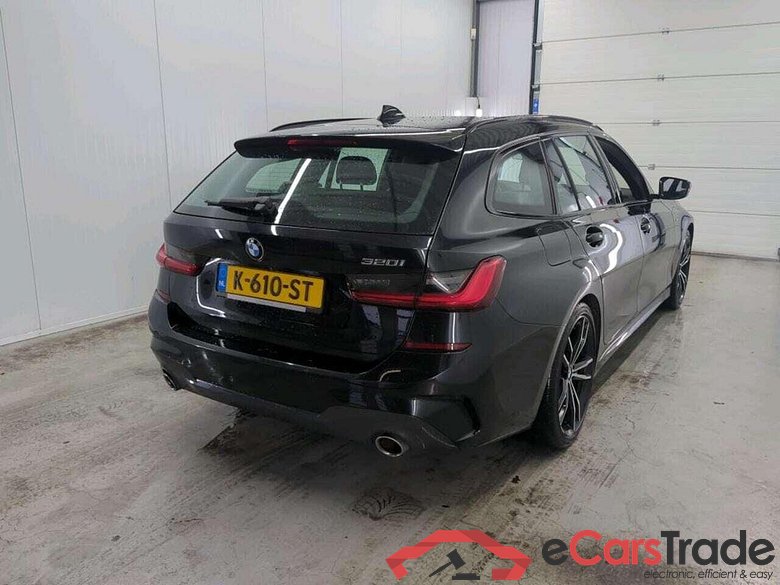 BMW 3-serie Touring 320i High Executive #2