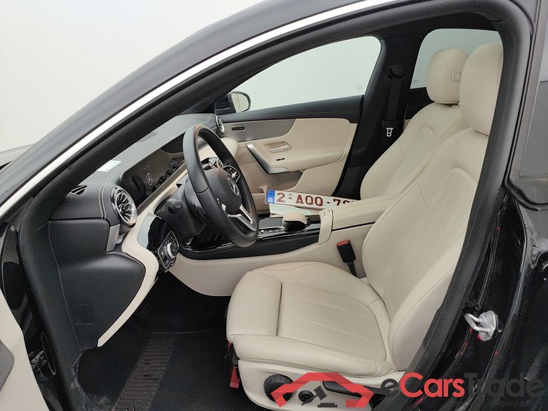 Mercedes-Benz CLA CLA 180 Business Solution Aut. 4d #3