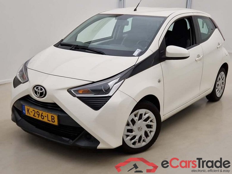 TOYOTA Aygo 1.0 VVT-i x-play #1