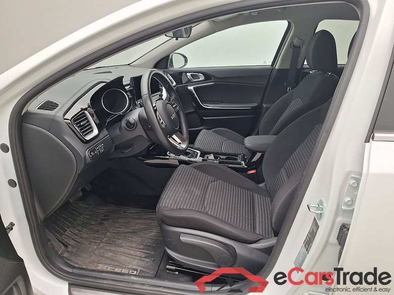 Kia, XCeed FL'22 PHEV, KIA XCeed 1.6 GDi PHEV DCT Business Line 5d #3