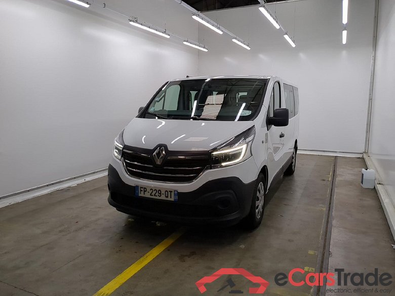 RENAULT Trafic / 2019 / 4P / Combi Zen L1 dCi 120 S&S - 8 pl #1