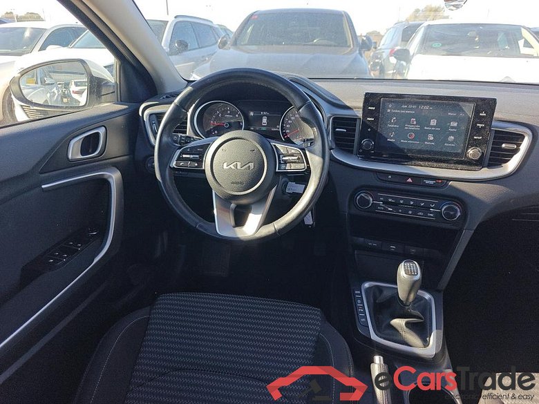 KIA Ceed Tourer / 2021 / 5P / familiar Tourer 1.6 MHEV iMT 100kW Drive #3