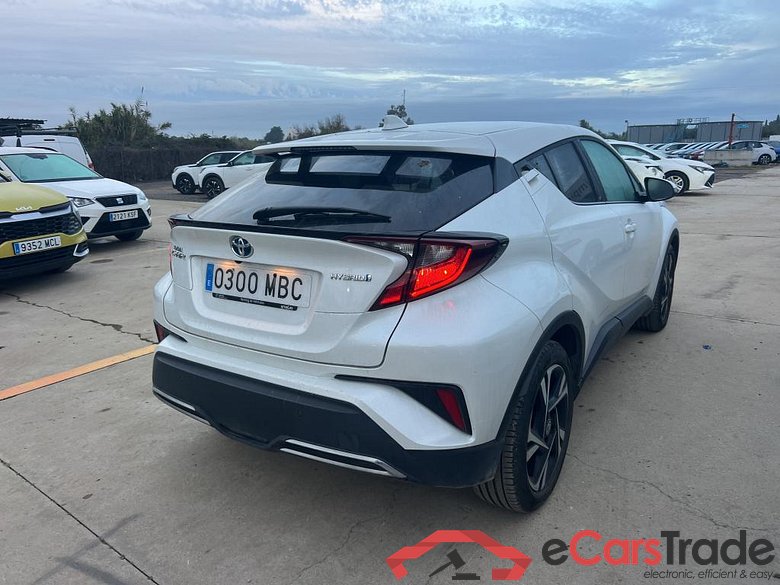 TOYOTA C-HR / 2019 / 5P / todoterreno 2.0 180H Advance #2