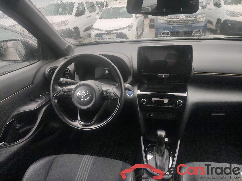 TOYOTA Yaris Cross / 2021 / 5P / todoterreno 1.5 120H Adventure #3