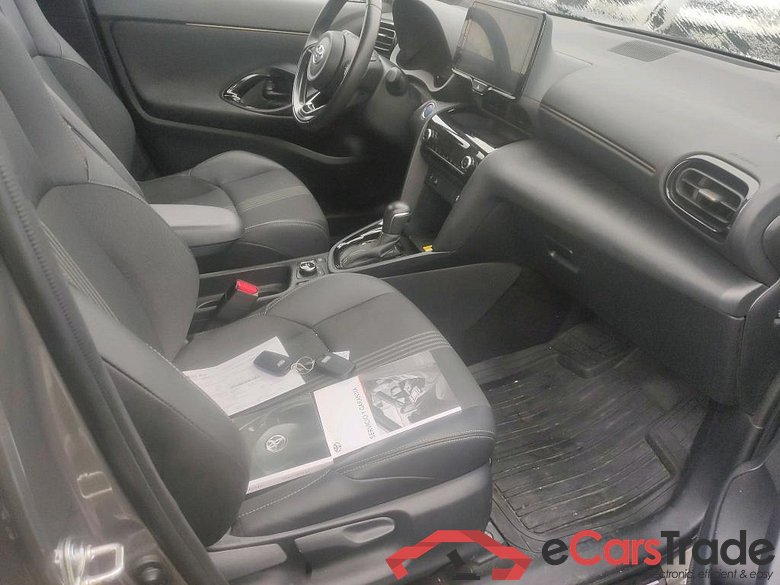 TOYOTA Yaris Cross / 2021 / 5P / todoterreno 1.5 120H Adventure #6