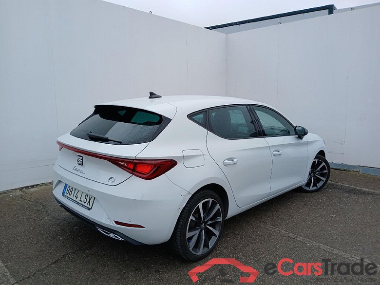 SEAT Nuevo León / 2020 / 5P / berlina con portón 1.4 e-Hybrid DSG-6 S&S FR Go XL(SP) #2