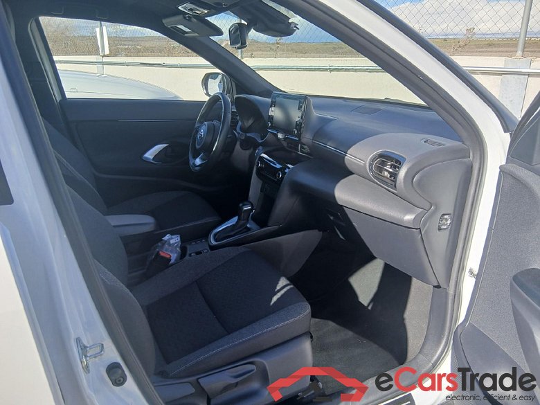 TOYOTA Yaris Cross / 2021 / 5P / todoterreno 1.5 120H Active Tech (AC) #6