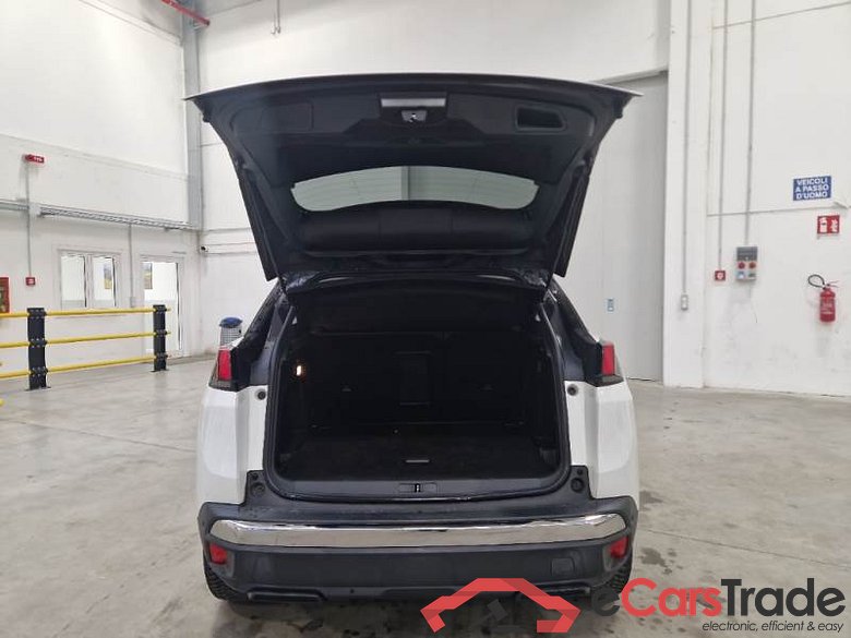 PEUGEOT 3008 / 2016 / 5P / SUV BLUEHDI 130 EAT8 SeS ALLURE #5