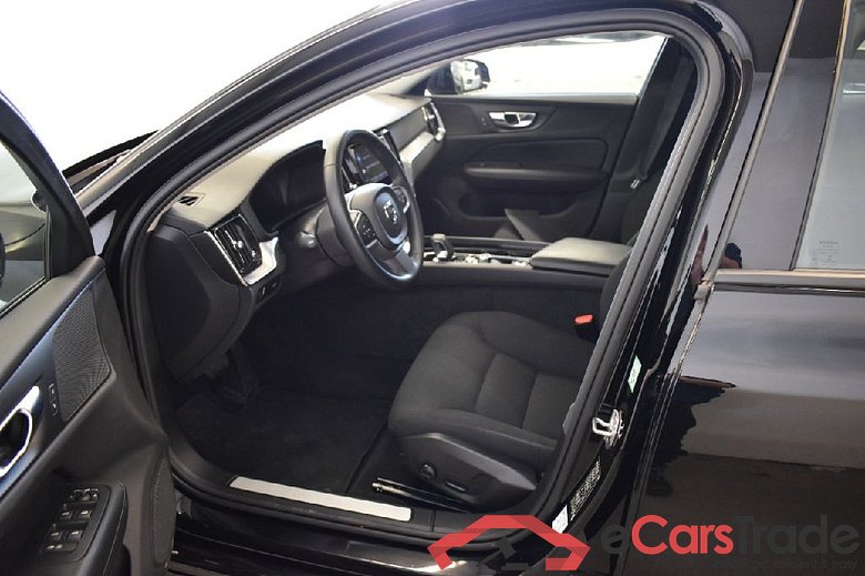 V60 Kombi Momentum 2.0 b5 120KW AT8 E6d #6