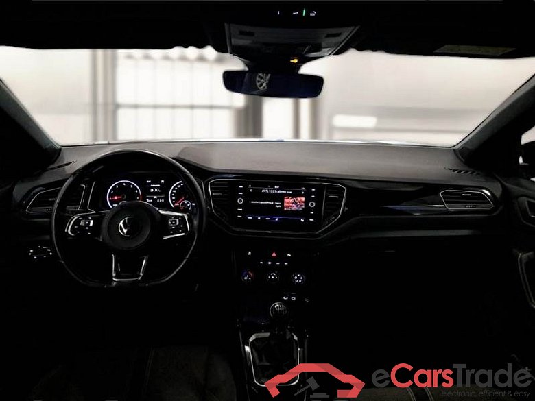 VOLKSWAGEN T-ROC / 2017 / 5P / SUV 1.5 TSI ACT STYLE #3