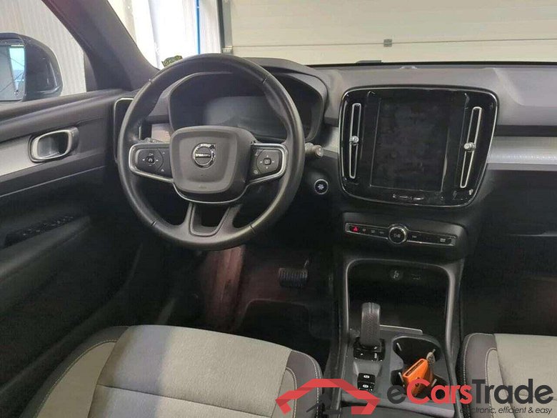 VOLVO XC40 1.5 T4 Rech InscrExp #3