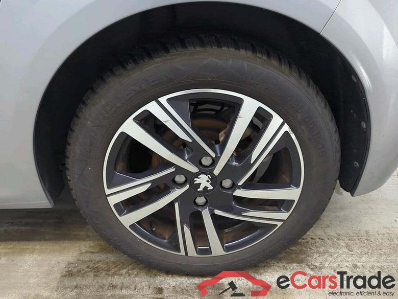 PEUGEOT 208 1.2 PT BL Allure #4