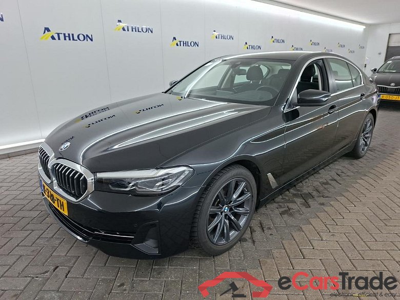 BMW 5 Serie Sedan 520iA 4D 135kW #1