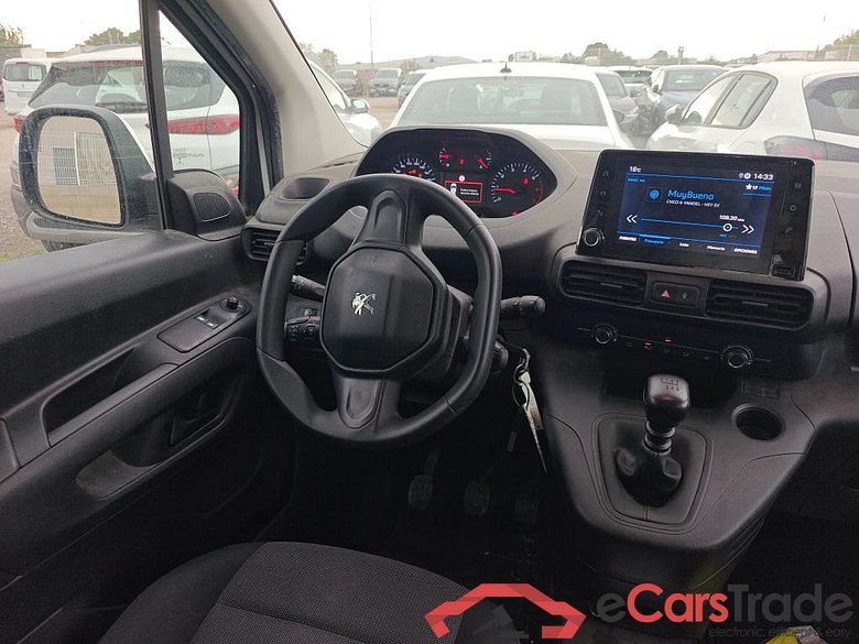 PEUGEOT Rifter / 2018 / 4P / combi Active Standard BlueHDi 73kW (IND) (CX2) #3