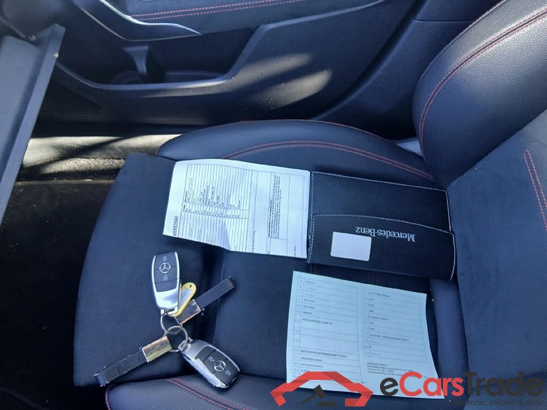 MERCEDES-BENZ Clase A / 2018 / 5P / berlina con portón A 250 e #5