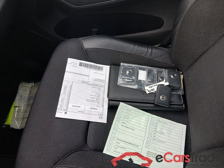 VOLVO XC60 / 2017 / 5P / todoterreno 2.0 B4 D4 AWD Business Plus Auto #5