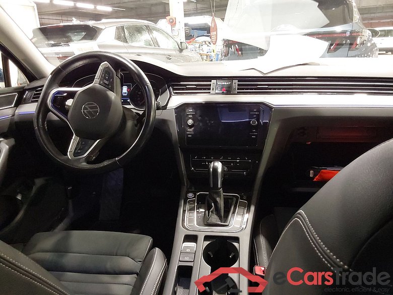 VOLKSWAGEN PASSAT VARIANT GTE - 2020 1.4 TSI PHEV GTE Business DSG #6