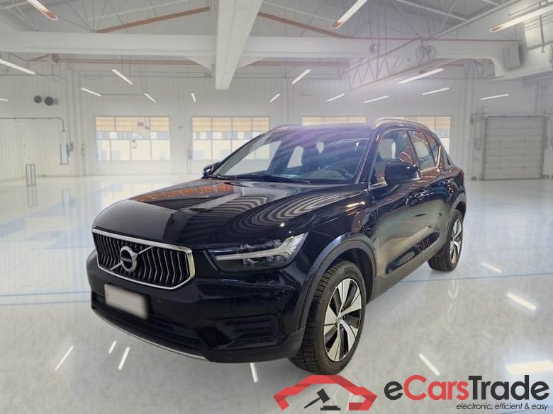 VOLVO XC40 / 2017 / 5P / SUV T4 PLUG-IN HYBRID AUTO RECH INSCRIP EXPR #1