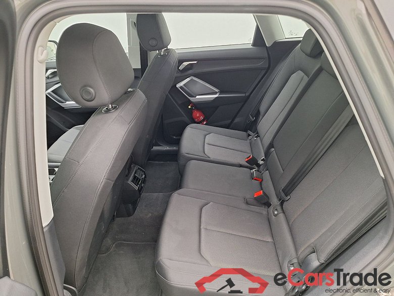 Audi, Q3 '18 PHEV, Audi Q3 45 TFSI e S tronic 5d #4