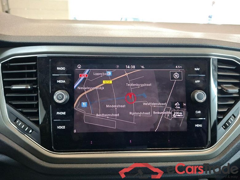 VOLKSWAGEN T-Roc 85 kW #3